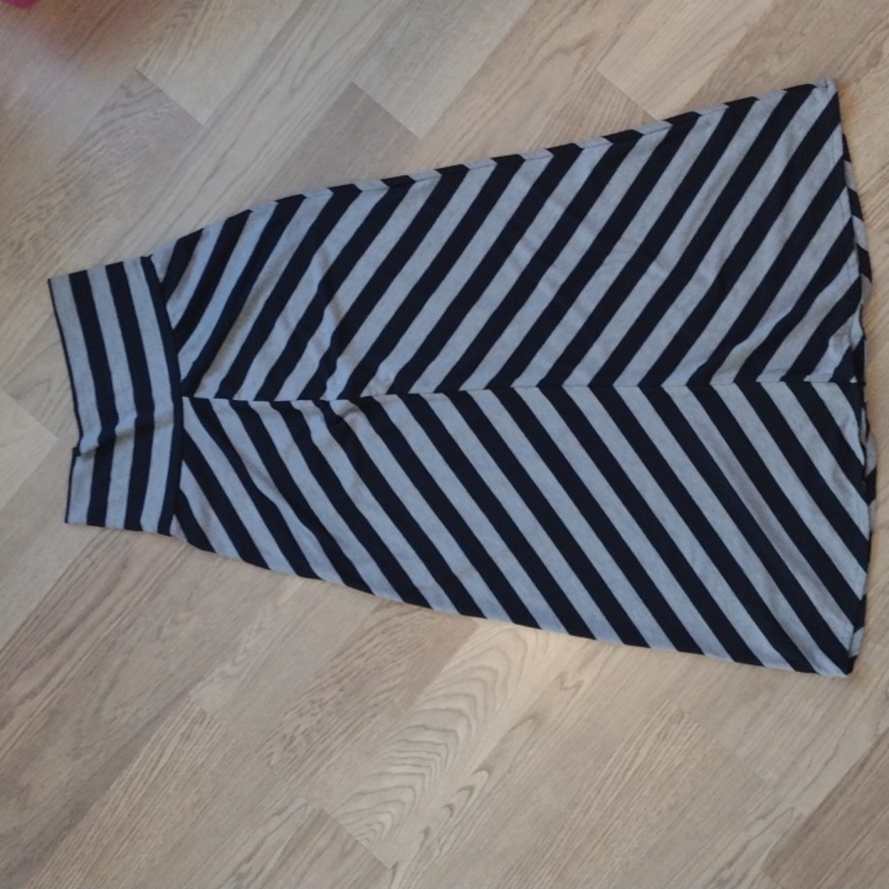 Lily Rose Black and Gray Striped Skirt